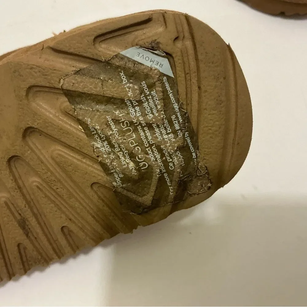 UGG 118792 T Kids Tan Slippers size 11